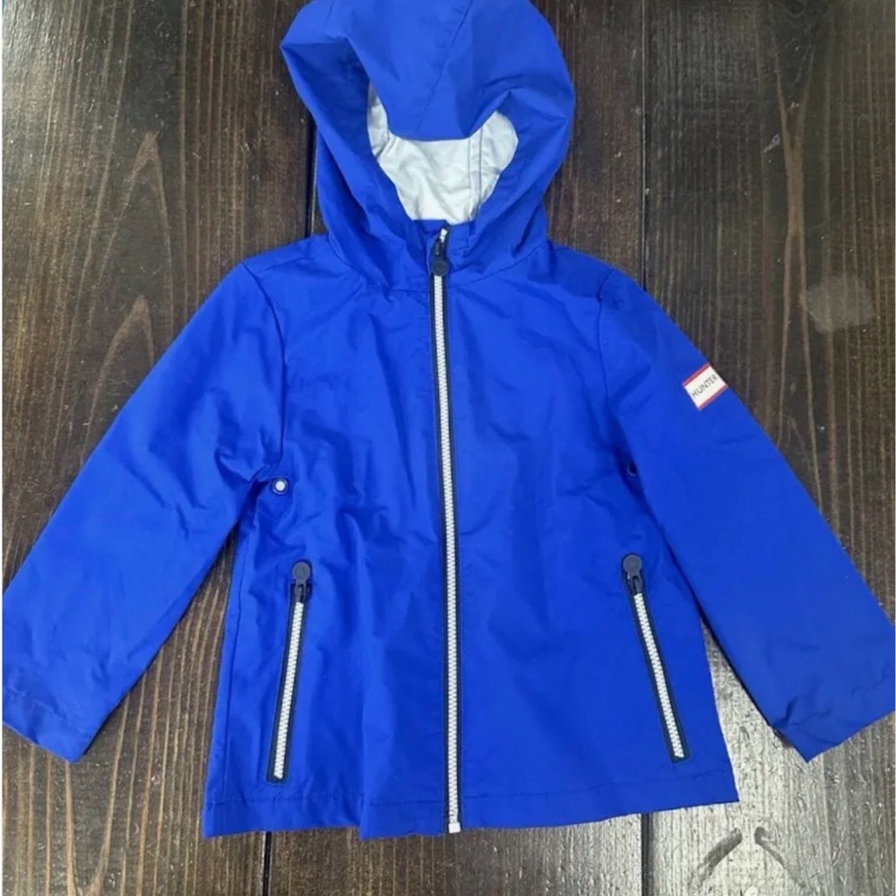Hunter Kids Hooded windbreaker’s in Bright Royal Blue